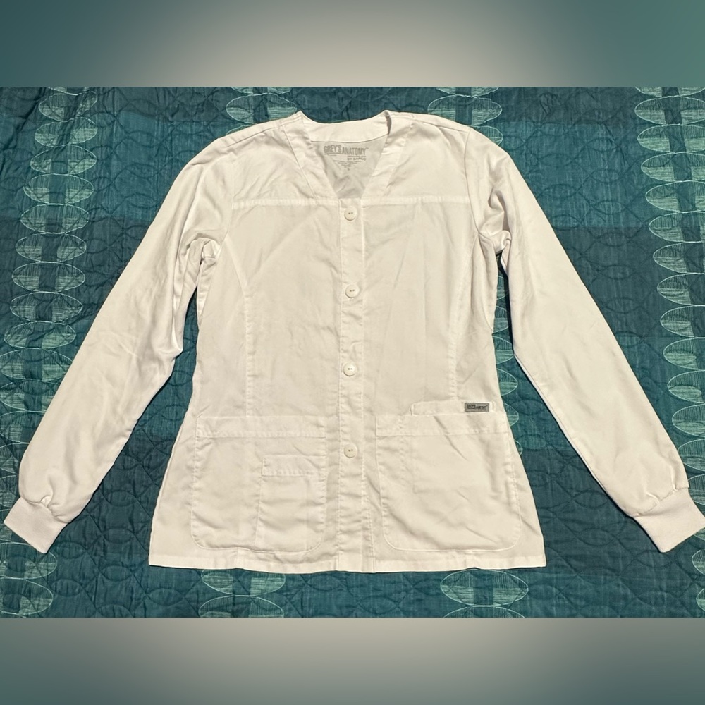 Grey’s Anatomy | White Scrub Jacket. Size Small
